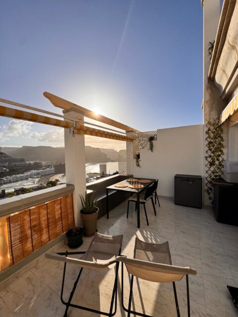 Apartamento con una gran terraza, cerca de la playa